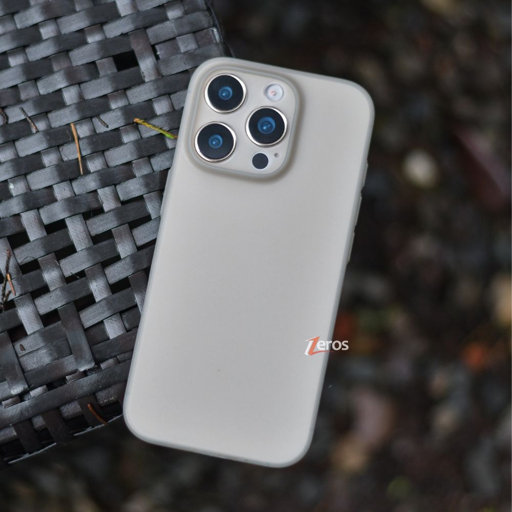 iPhone 16 Pro Max - Ultra Thin Case