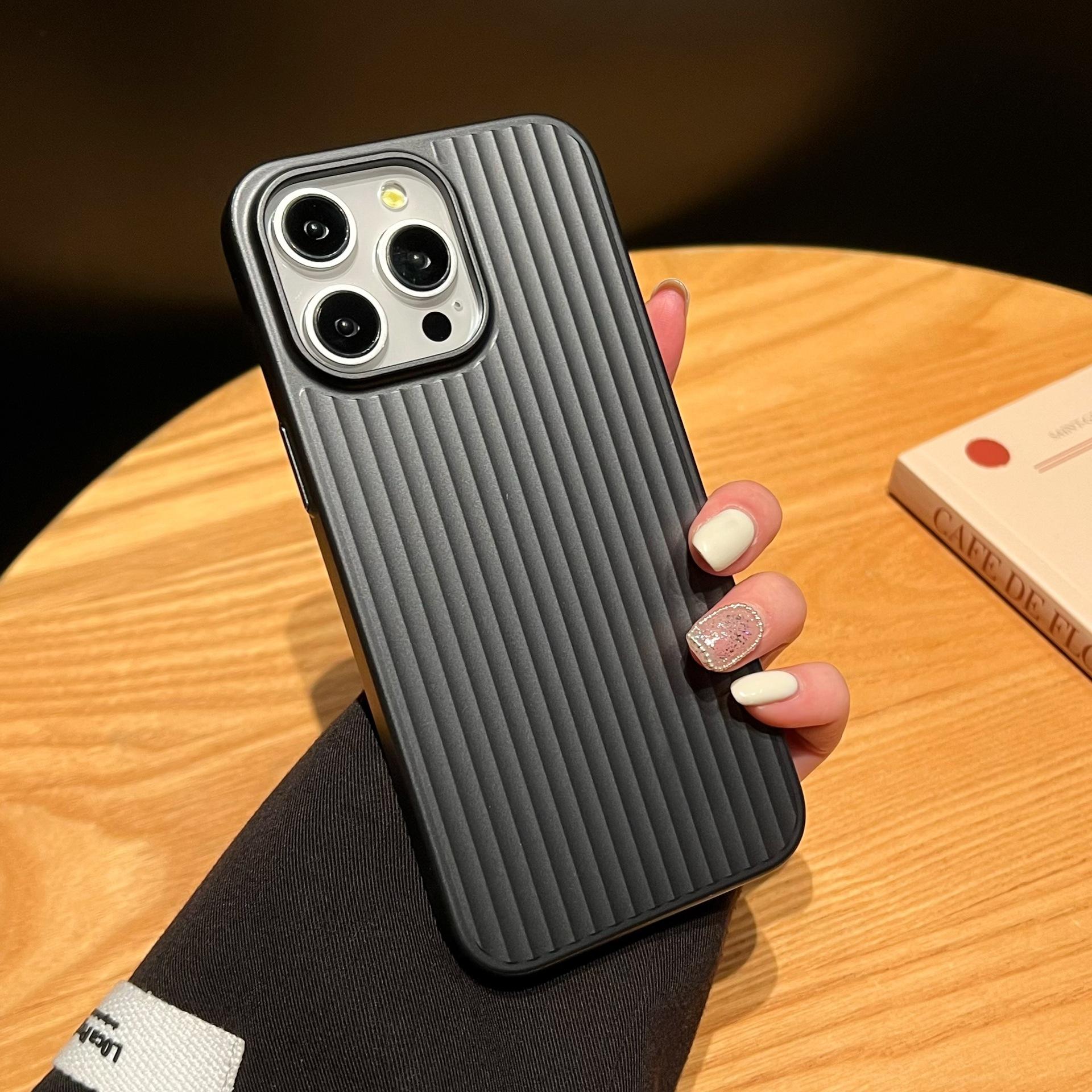 iPhone 16 Pro - Groove Thin Case